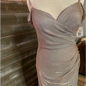 Off the shoulder dress with pinched hip style